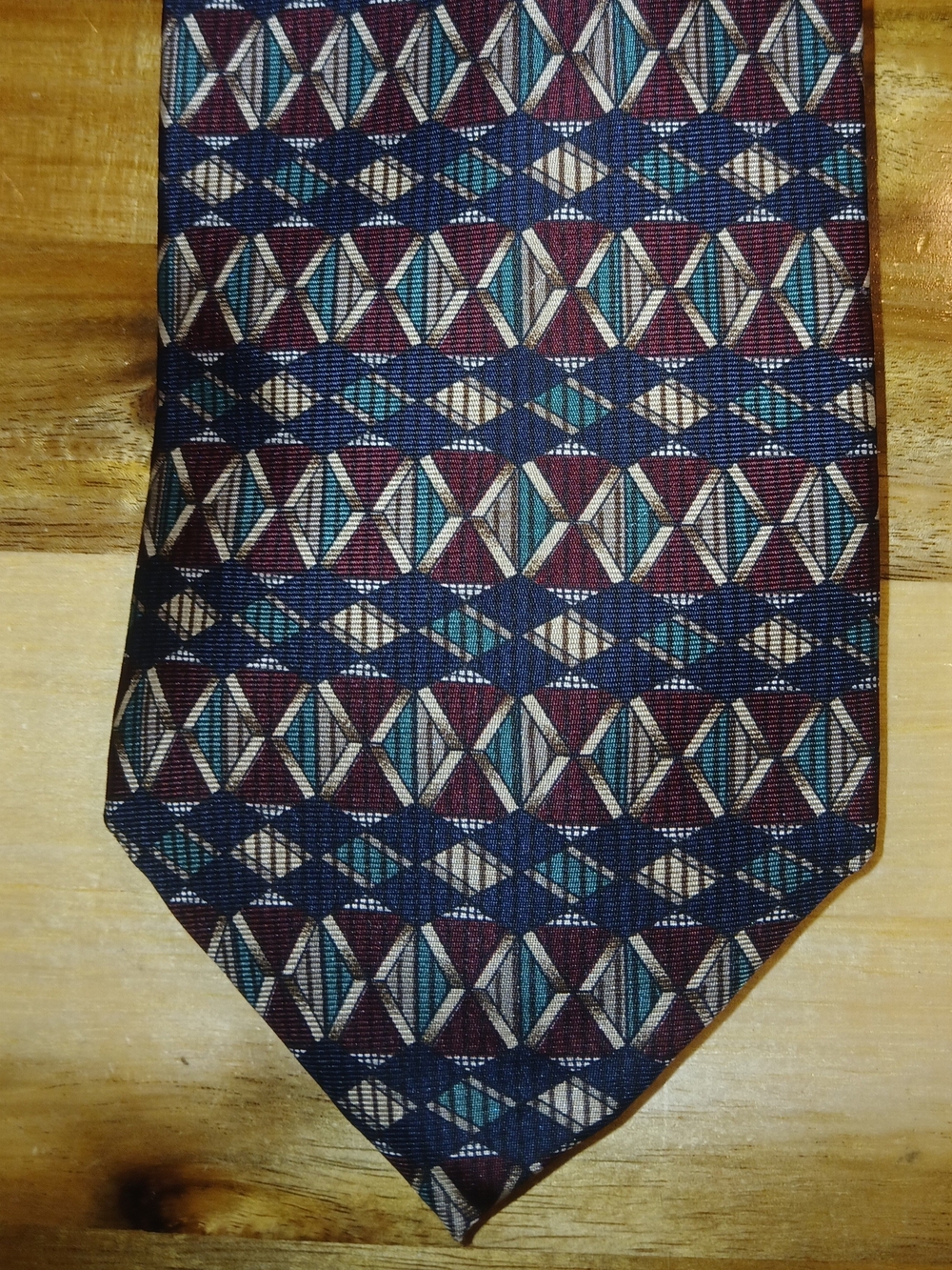 Claiborne Traveler's Twill Tie with geometric diamond pattern